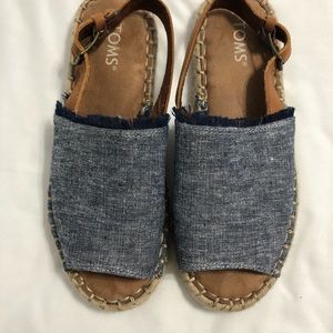 Toms espadrilles